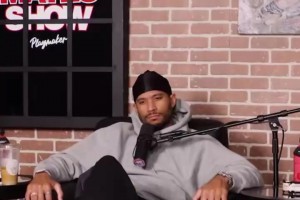 他是从哪冒出来的！外网网友恶搞：詹姆斯的追身大帽是什么样的？